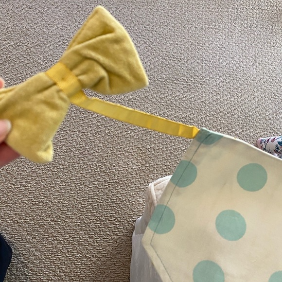 SALE‼️ Hallmark baby pig bunting nursery decor - Picture 4 of 6